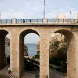 Per farlo percorriamo l�ottocentesco ponte borbonico...